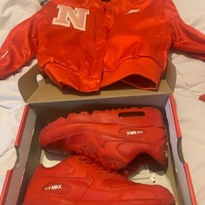 Girls nike airmax size 4  and jacket size medium.
